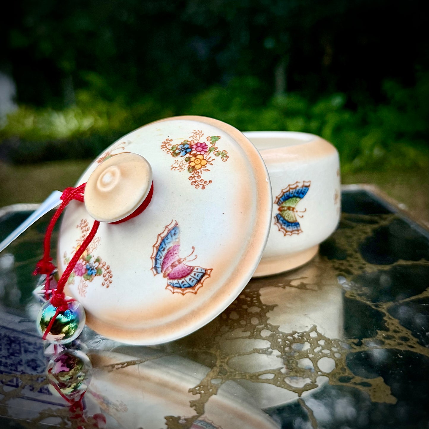 THE GENIE'S TEA - THE BIRDS & THE BUTTERFLIES