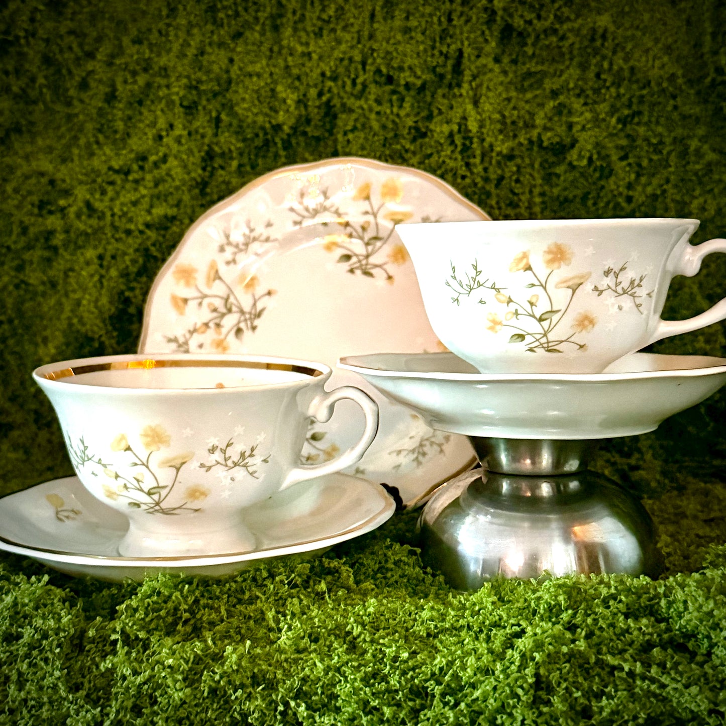 IT WAS ALL YELLOW Tea Set - Karolina Porcelain