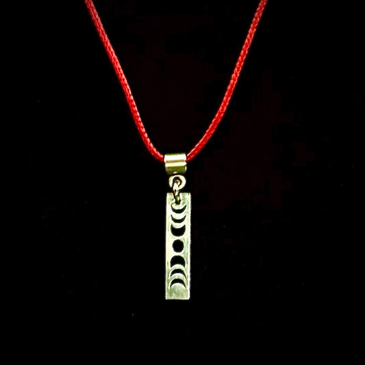 MOONPHASE CHOKER